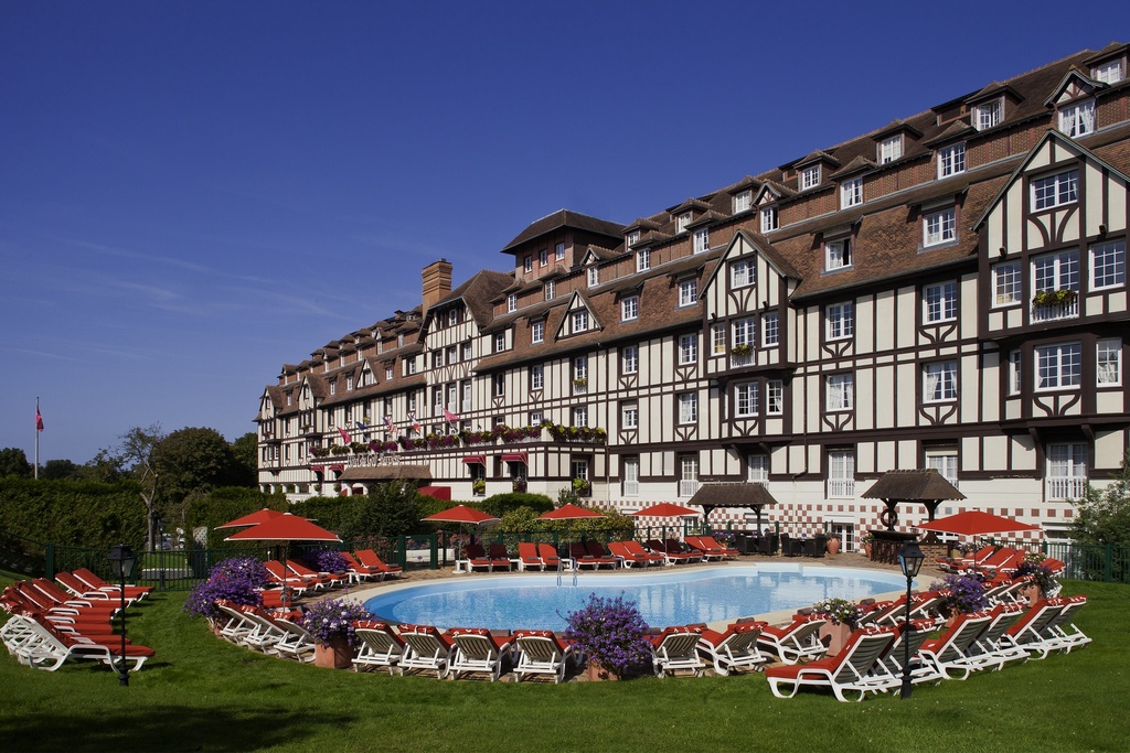 Barriere L'Hôtel du Golf ****